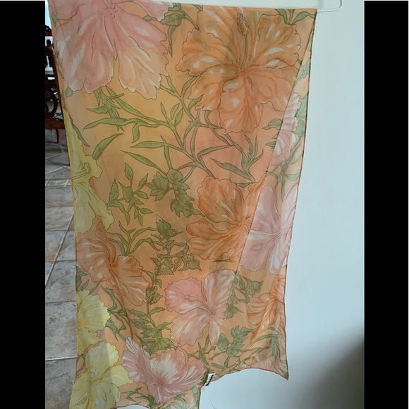 Nygard collection woman’s scarf made in India - Picture 1 of 7